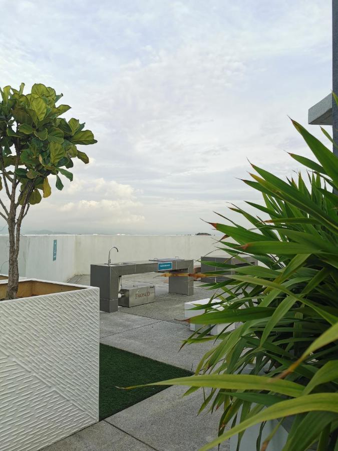 Kajang Industrial House With Olympic Size Swimming Poolアパートメント エクステリア 写真