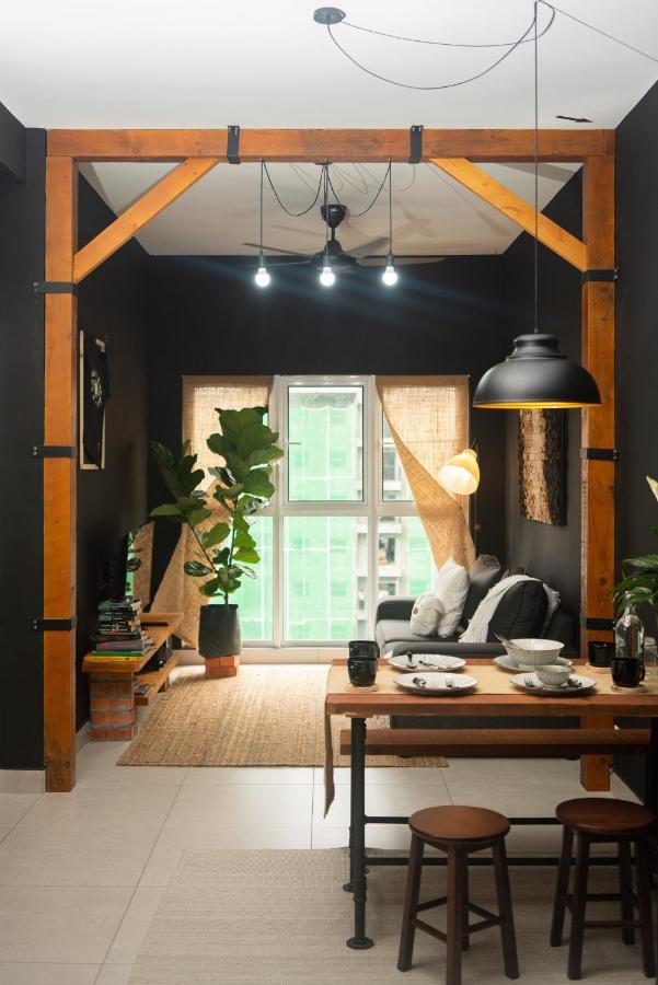 Kajang Industrial House With Olympic Size Swimming Poolアパートメント エクステリア 写真